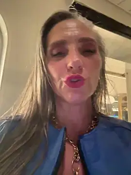 XXX chat uživo modela Alimela