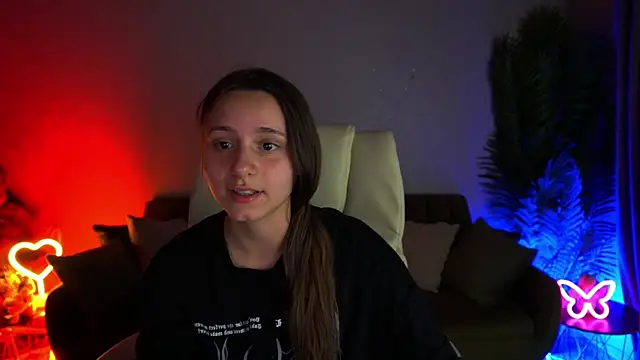 TinyNatalie Live XXX-Chat