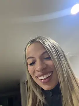 Mia_Rosee1 Adlı Modelin Canlı XXX Sohbeti