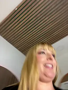Chat +18 de Blue_Angell ao vivo