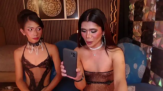 Chat +18 de AudreyMilesTrans ao vivo