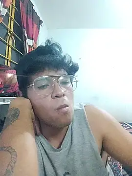 Jblouser লাইভ XXX চ্যাট