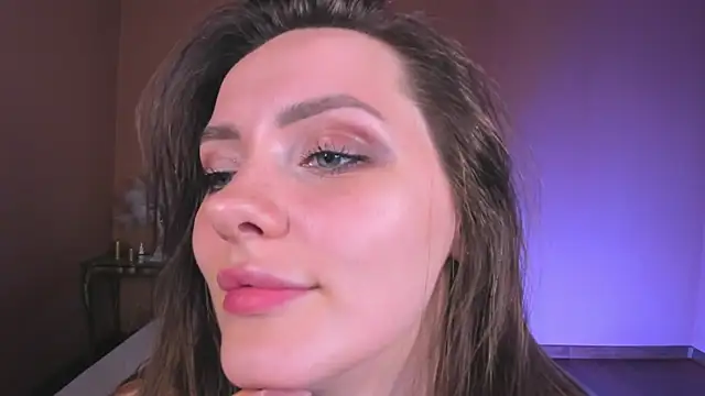 Amber-Tender live XXX chat