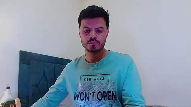 cedrixx10 Adlı Modelin Canlı XXX Sohbeti