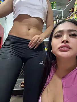 Sara_fun élő XXX-chatje
