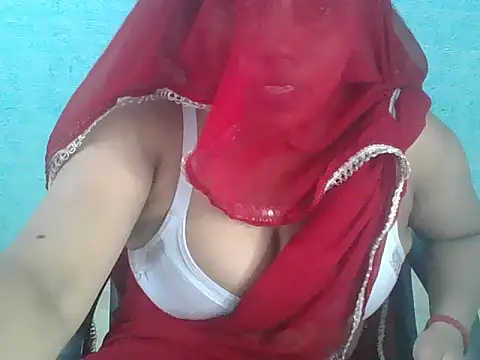 Hotsurbhi Chat XXX in diretta