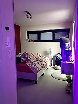 MySecrets01n Webbikameraesitys