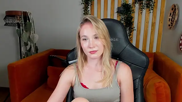 ElaraVoltage Chat XXX in diretta
