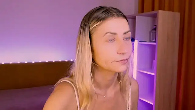 Chat +18 de ZoeGrant ao vivo
