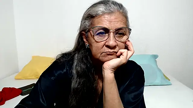 Chat XXX en directo de candy_mature_