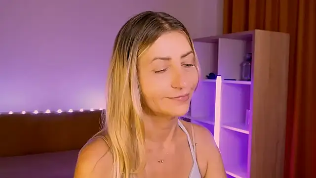 ZoeGrant's Live XXX Chat