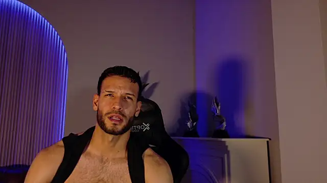 XXX chat uživo modela Jacob_Benelli
