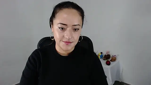 jjulietha95's Live XXX Chat