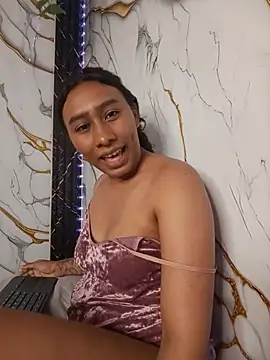 sexy_brunette_12's Live XXX Chat