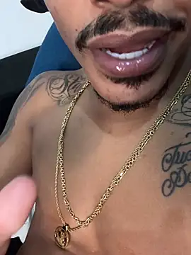JogadorProfissional22cm Live XXX-Chat