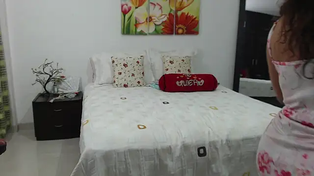 BombasticASSXXX Chat XXX live