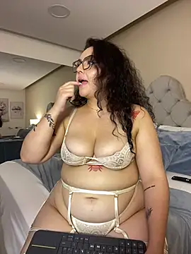 AlmaraRouge Adlı Modelin Canlı XXX Sohbeti