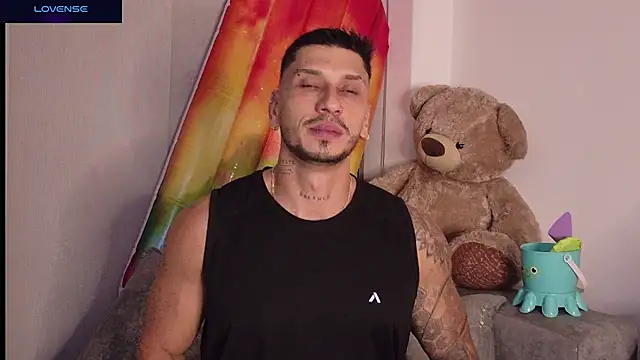 Seth_Vegaa – Naživo XXX chat