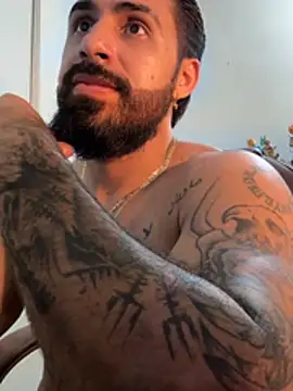 Ryan_Black3 Adlı Modelin Canlı XXX Sohbeti