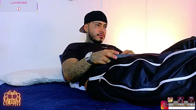 แชท XXX สดของ JordanSmiith_