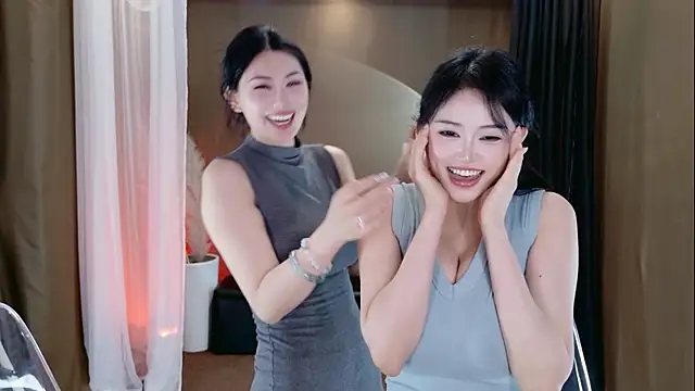 Banana-Milk69's Live XXX Chat