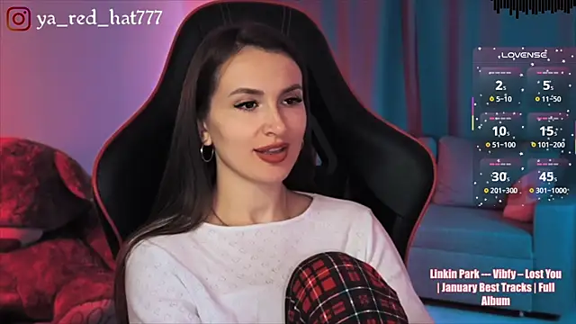 -RED_HAT-'s Live XXX Chat