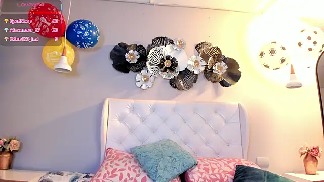 XXX chat uživo modela blush_bloom