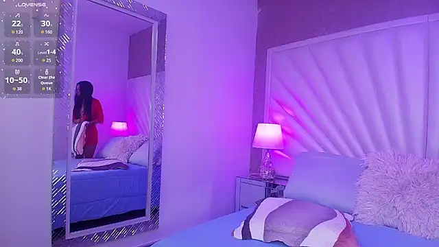 LenaThomson's Live XXX Chat