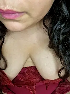 Momoss2 Live XXX Chat