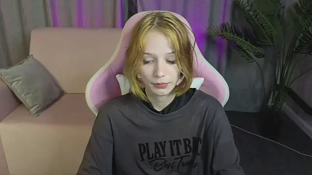 AliceJohansone Chat XXX in diretta