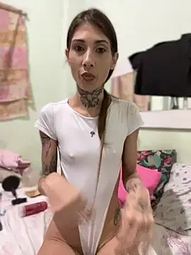 Unanena élő XXX-chatje