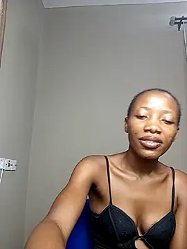 Chat XXX en directo de slimxxxdool