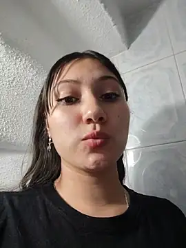 Chloe_Brownx Adlı Modelin Canlı XXX Sohbeti