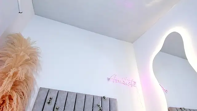 Chat XXX en directo de AmatistaSallow__