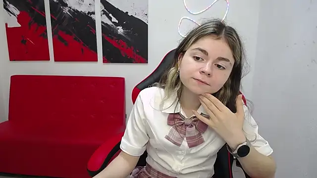 TinaRedly's Live XXX Chat