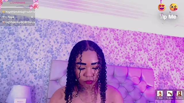 Chat +18 de SkylerBloomm ao vivo