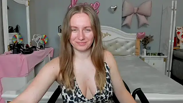 Chat +18 de Marisha_Cute ao vivo