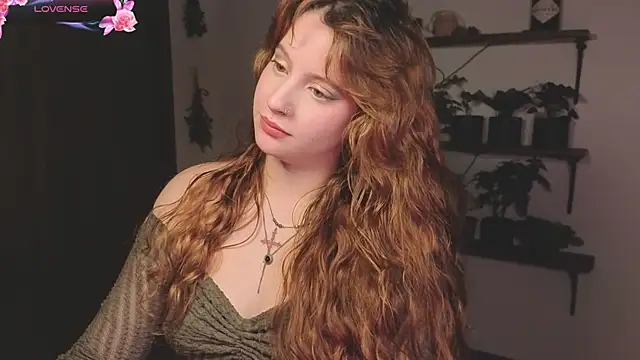 LadySlan Adlı Modelin Canlı XXX Sohbeti