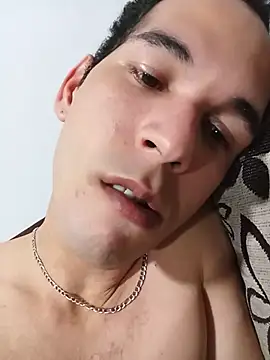 Chat +18 de Matheo_1516 ao vivo