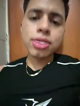 Niicky1_ XXX чат на живо