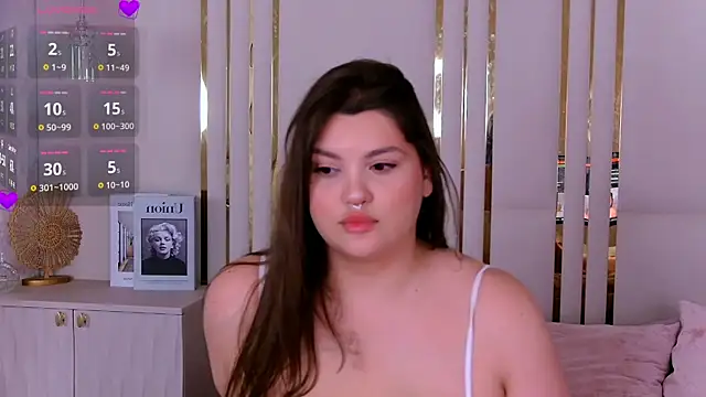 EmilyHyde's Live XXX Chat