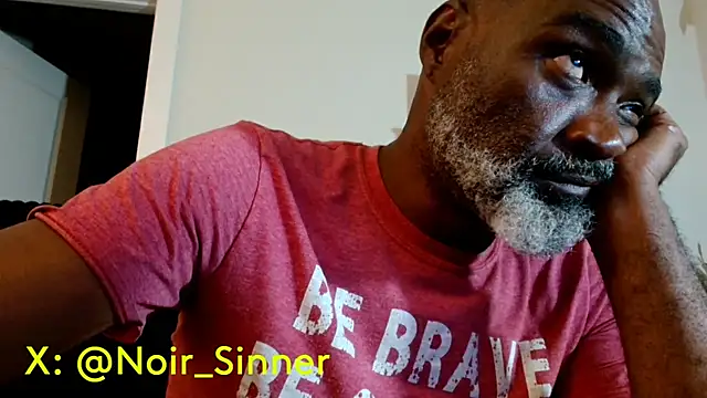 צ'אט XXX בשידור חי של sinnernoir