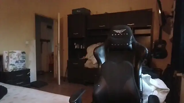 MrWhitePL live XXX chat