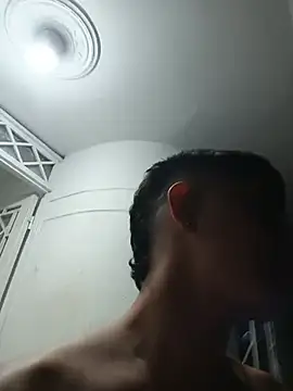 wickedboy_twin1 Adlı Modelin Canlı XXX Sohbeti