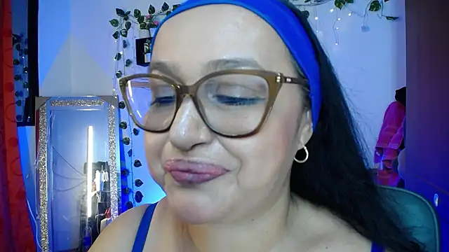 Gia_Nahomi 即時 XXX 聊天
