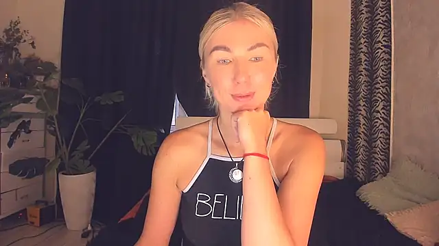VainEnchantressn Live XXX chat
