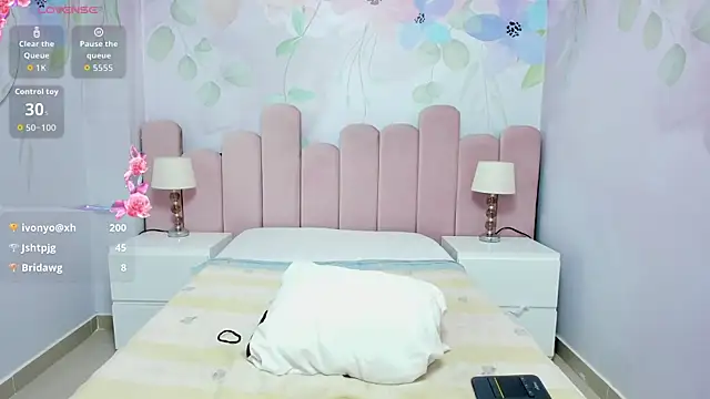 Miabloom19_ Adlı Modelin Canlı XXX Sohbeti