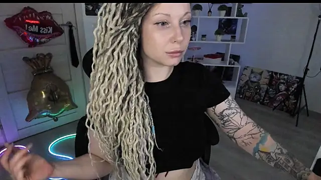 HoneySallyMoore Adlı Modelin Canlı XXX Sohbeti