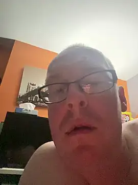Palered Webcam show