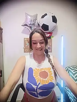 Chat +18 de Cristal_BigTits ao vivo